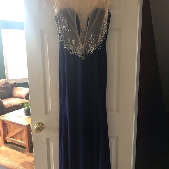 Purple formal dress sz 8 - great for prom - Picture 2 of 6